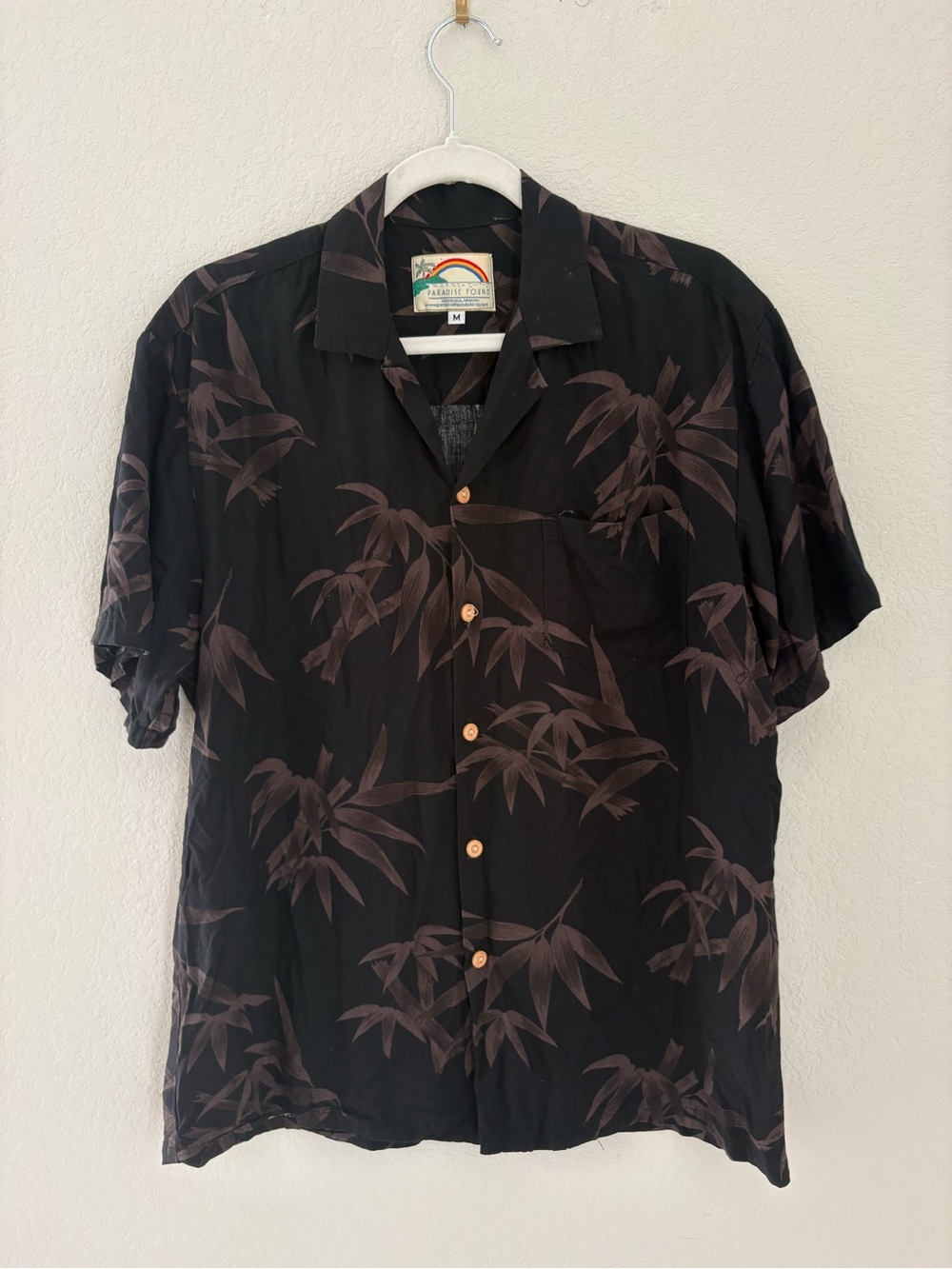 Paradise Found Mens Short Sleeve Tropical Button Up Dark Hawaii Medium